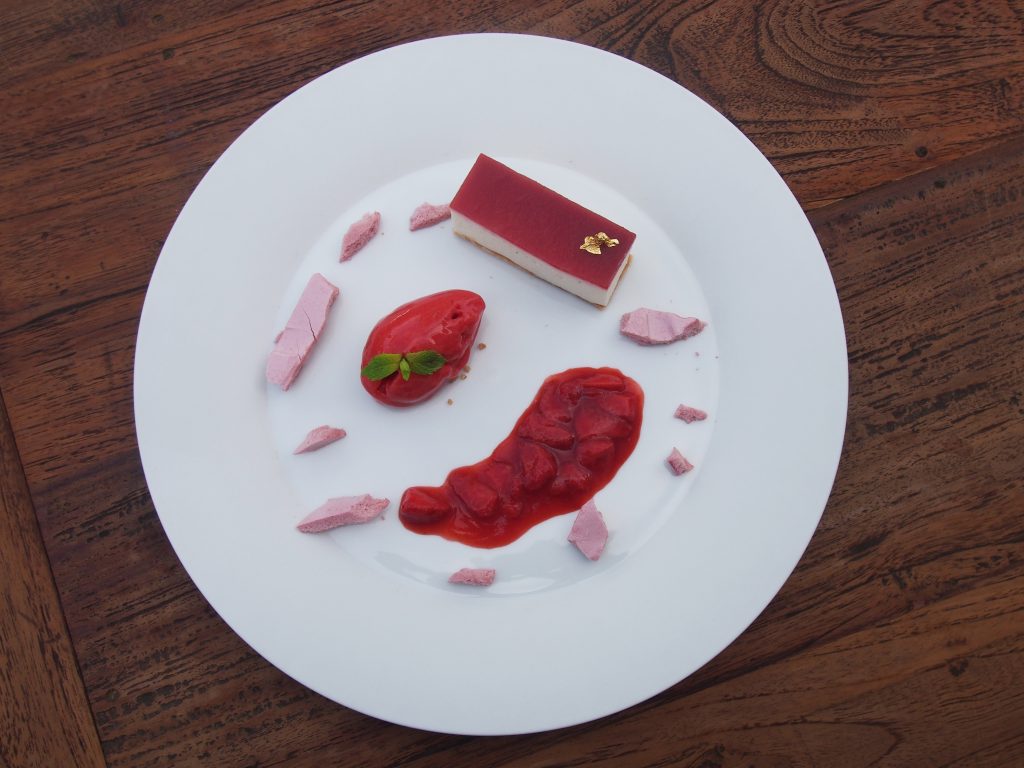 Erdbeer. Limette. Bio-Joghurt. Sommerkarte à la Steak carte Restaurant GenussReich ©Rogner Bad Blumau