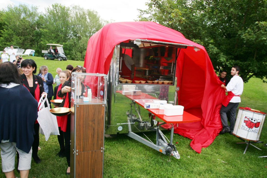 Eröffnung Rogners Food Truck Feierlichkeiten zu 20 Jahre Rogner Bad Blumau © Hundertwasser Architekturprojekt, Rogner Bad Blumau/APA-Fotoservice/Hautzinger Fotograf: Peter Hautzinger