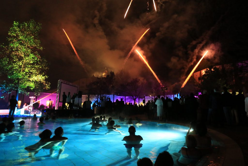 Feuerwerk 20 Jahre Rogner Bad Blumau © Hundertwasser Architekturprojekt